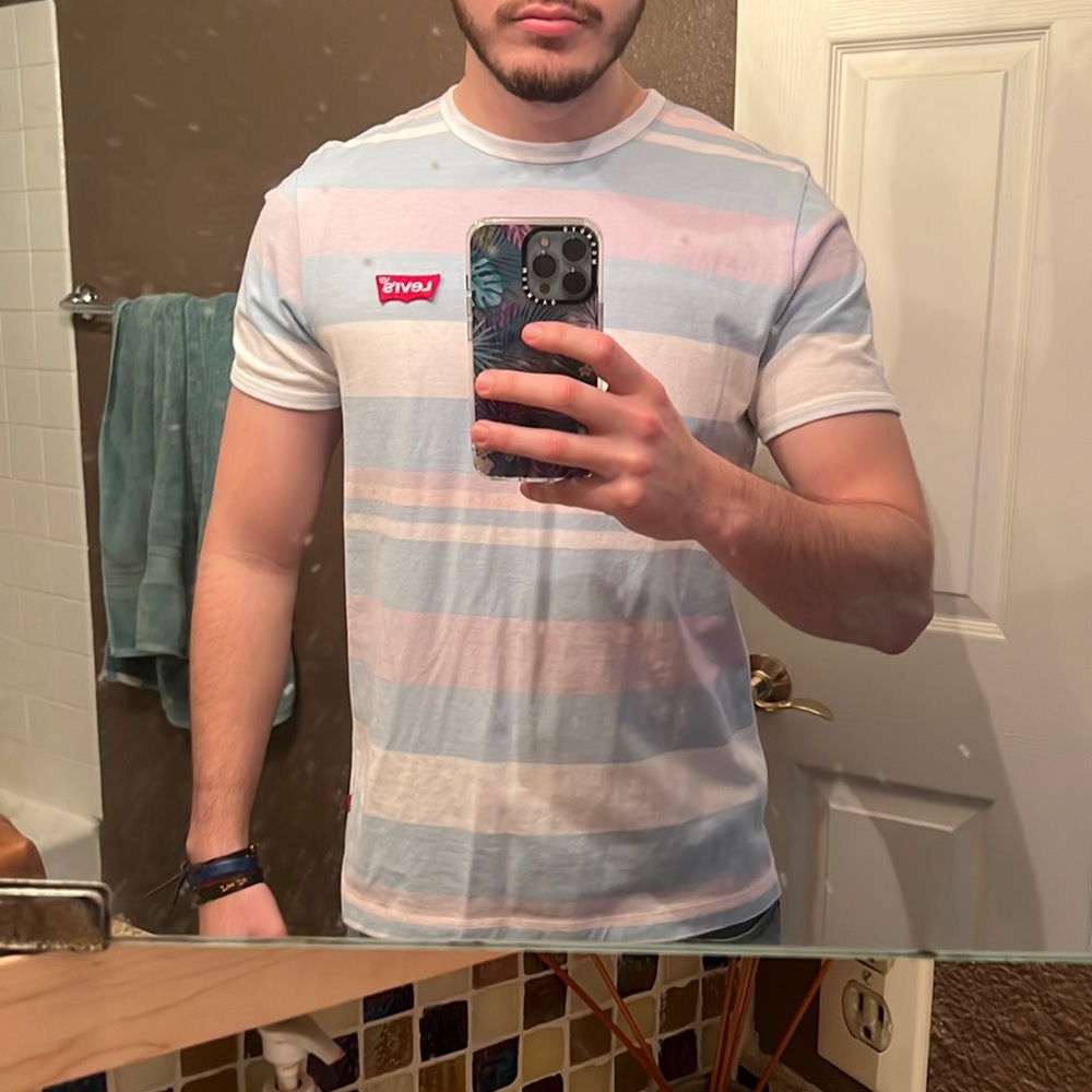 Brand New Levi’s T-Shirt